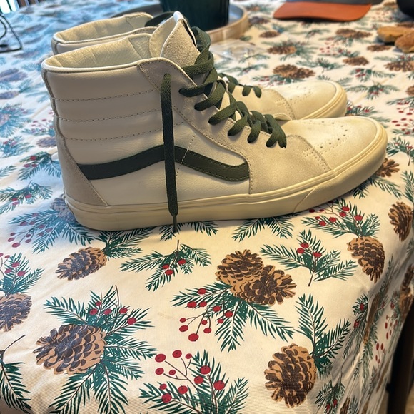 Men’s vans hi-tops - Picture 2 of 4